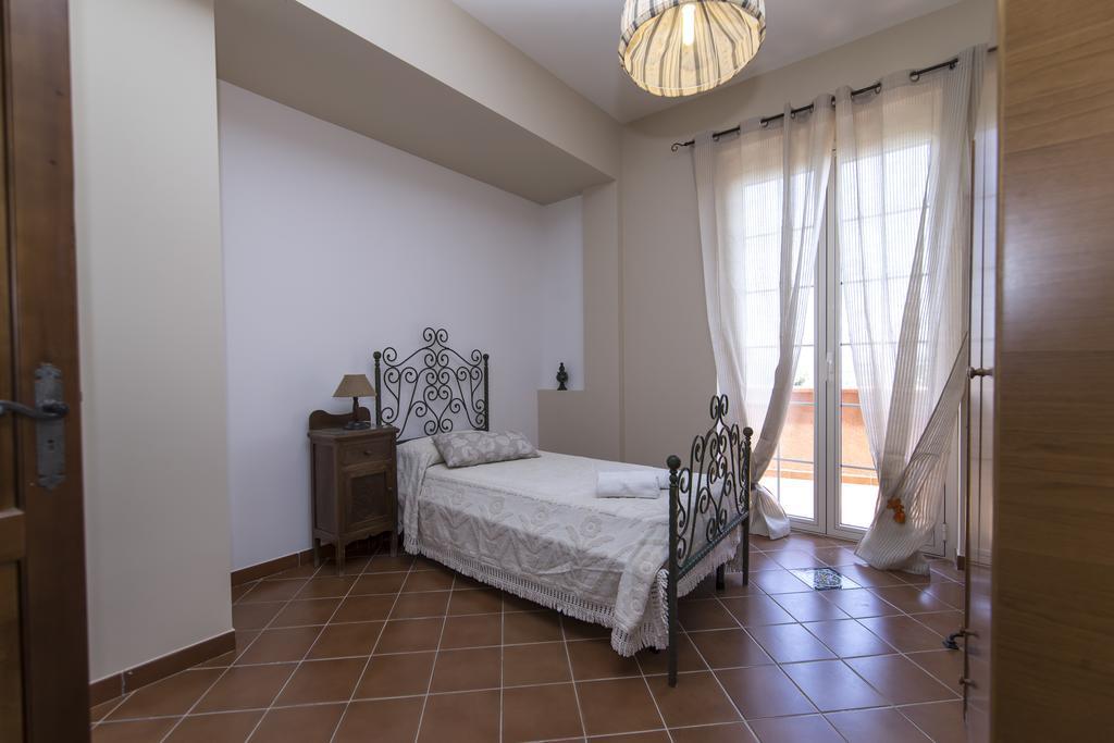 فافارا Country Sicily Home المظهر الخارجي الصورة