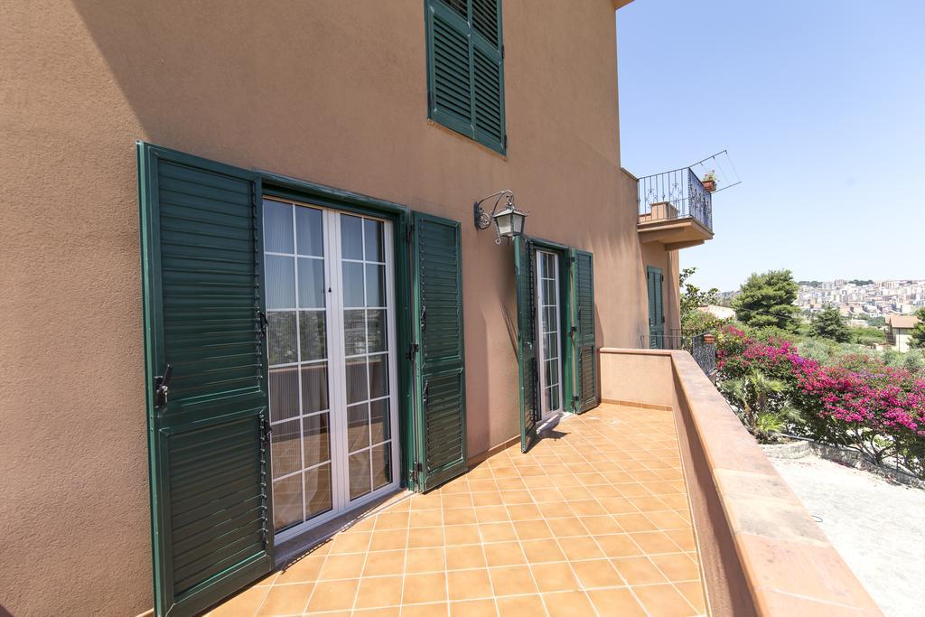 فافارا Country Sicily Home المظهر الخارجي الصورة