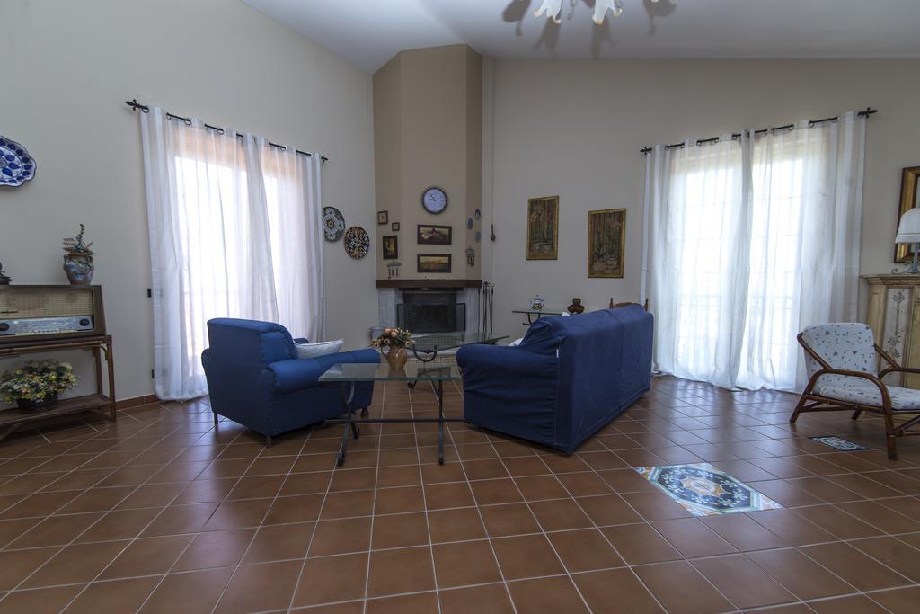 فافارا Country Sicily Home المظهر الخارجي الصورة