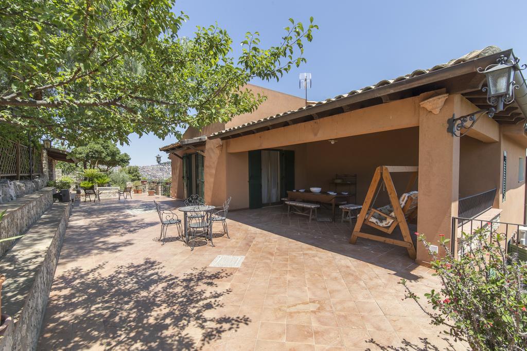 فافارا Country Sicily Home المظهر الخارجي الصورة